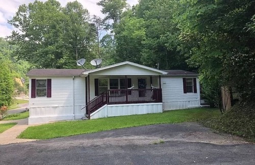 Pikeville House | Private entire home Pikeville 6 min. drive from PMC