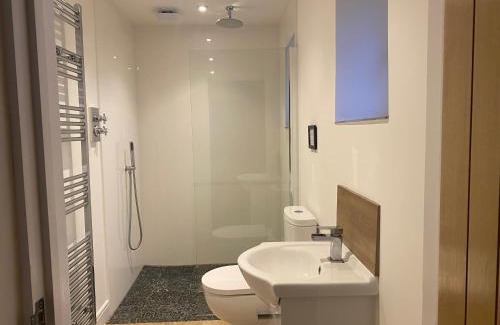 Alvechurch Apartment | Private Entry Double bedroom with beautiful views!