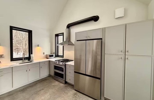 Jeffersonville House | Private Escape, Stunning Views in Jeffersonville