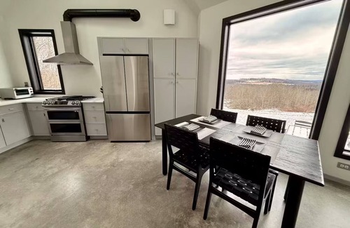 Jeffersonville House | Private Escape, Stunning Views in Jeffersonville