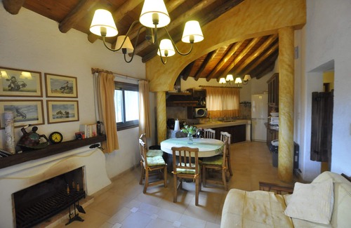 Vistalba House | Private estate with a villa also a detached unit and a separate room! 1Acre