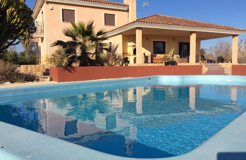 Daya Nueva Villa | Private familypoolvilla