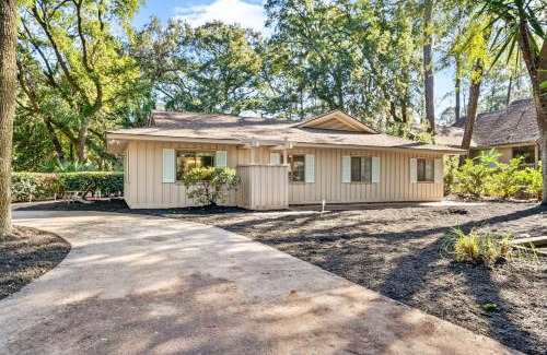 Lawton Woods House | Private Fenced in Pool - Pet Friendly - 1 Cotton Lane