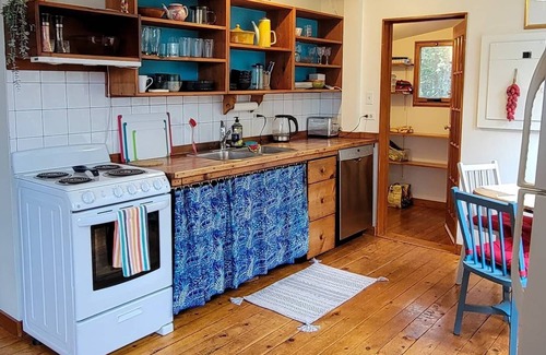 Hubbards House | Private Forest Paradise in Hubbards NS. Close to beaches & Halifax