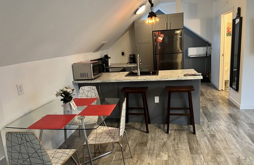 Holy Cross Apartment | Private Guest House apartment near downtown Indianapolis