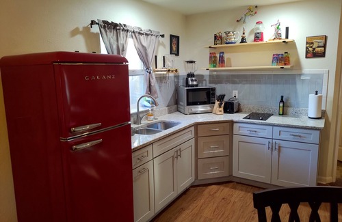 Seminole House | Private Guest house minutes from the Gulf beaches