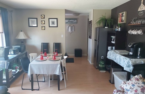 Division No. 8 House | Private guest suite on Acreage between Gull Lake & Sylvan Lake