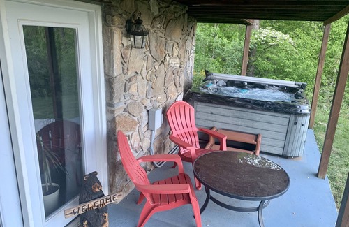 Maggie Valley House | Private Guest Suite