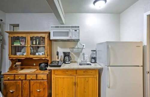 Mesa House | Private guest suite in safe, convenient location