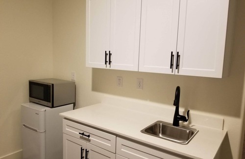 Visalia House | Private Guest Suite