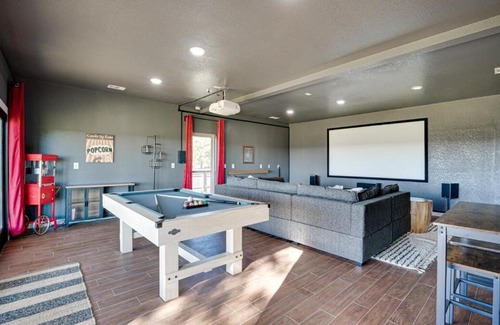 Waxahachie House | Private Guesthouse with Deluxe Home Theater home