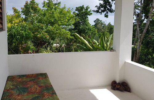 Orange Bay Apartment | Private hilltop jungle retreat