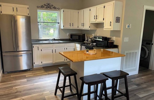 Acme House | Private Home 5 mins to Horse Show/Hiking/Golf
