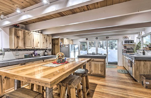 Tahoe Paradise Cabin | Private Hot Tub: Quintessential Tahoe Cabin