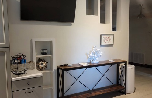Brunswick Apartment | Private hot tub and seasonally heated pool.