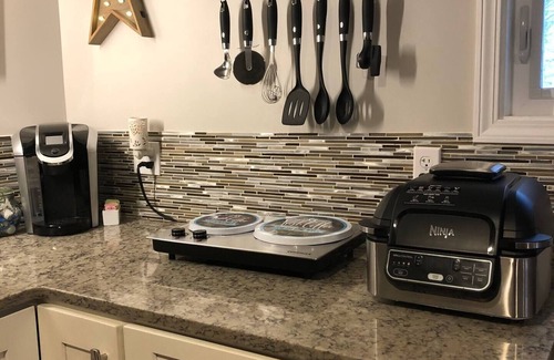 Smyrna House | Private HOT TUB - Blue Lake Paradise - SLEEPS 4