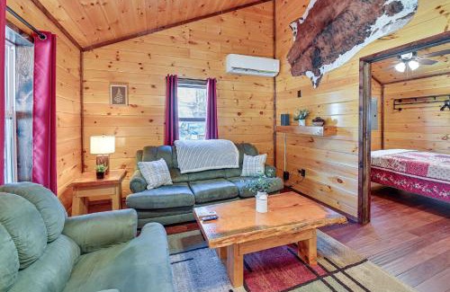 Campton House | Private Hot Tub Dog-Friendly Red River Gorge Home