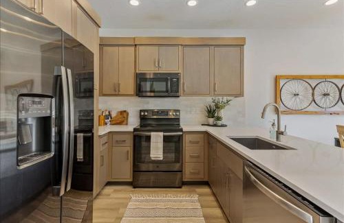 St. George House | Private Hot Tub Near Snow Canyon State Park
