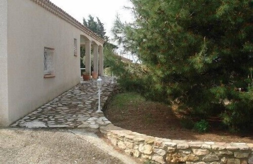 Puisserguier Villa | Private house in quiet village close to the sea and mountains