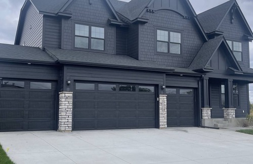 Dayton House | Private House on Golf Course with Sport Court!