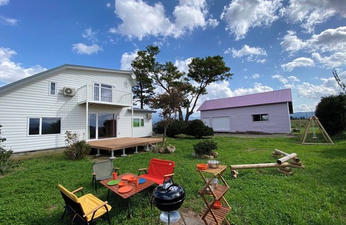 Nakafurano House | Private house with garden Nakafurano Colorful de/Sorachigun Hokkaidō