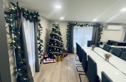East Stroudsburg House | PRIVATE INDOOR HEATED POOL