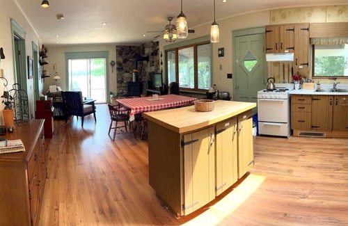 Rideau Lakes Cottage | Private lakefront w/panoramic views near Westport