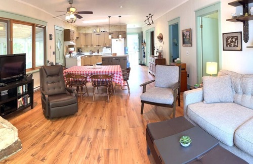 Rideau Lakes Cottage | Private lakefront w/panoramic views near Westport