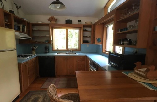 Pleasant Point House | Private, light filled property with private water access