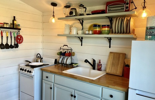 Pilot Hill Apartment | Private Loft above the barn on horse ranch