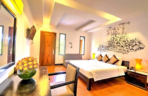 Siem Reap Hotel | Private Luxury Room Balcony - Free Round Trip Airport Transfer