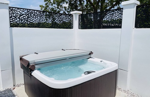 Umber View Heights House | Private modern luxury vacation home