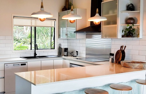 Wongawallan House | Private Mountain Retreat - A Stones Throw from all the Gold Coast Attractions