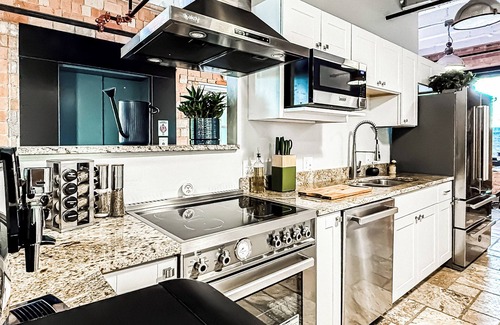 Idaho Falls Apartment | Private North Penthouse w/Arcade Games,Tanning&Redlight Beds