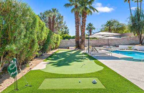 Magnesia Falls Cove House | Private oasis with 5 bedrooms!