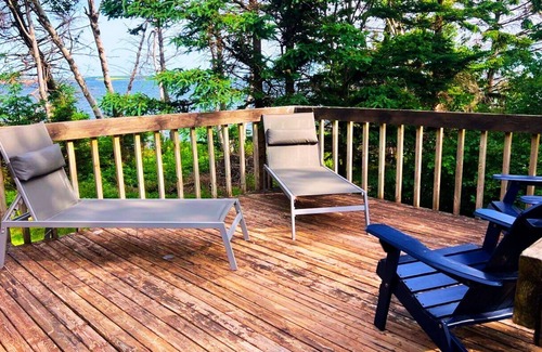 Anne's Land Cabin | Private, Ocean View Cottage, 5 Mins - Cavendish, large deck, A/C, Wifi, Sleeps 6