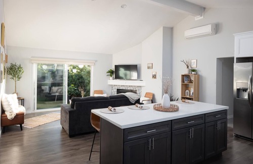 Clairemont Mesa House | Private outdoor lounge w/fire pit, King Bed, BBQ, A/C, & fully stocked kitchen
