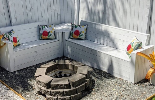 Coolum Beach Cottage | Private Outdoor Spa, Fire Pit, Cinema Room - The Cottage Coolum Beach