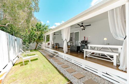 Coolum Beach House | Private Outdoor Spa, Fire Pit, Cinema Room - THE COTTAGE COOLUM BEACH
