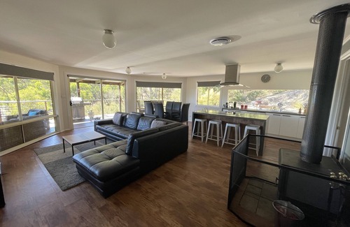 Murrindindi Shire House | Private paradise with lake view (pet friendly)