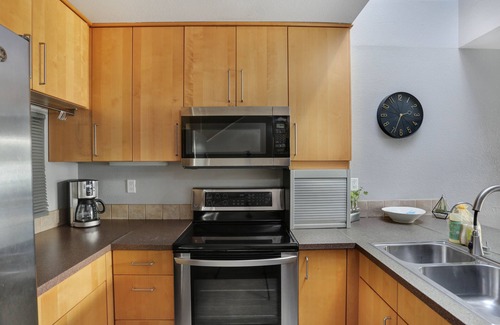 Point Loma Heights Condo | Private Patio, Near SeaWorld, Resort Amenities