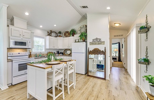 Weston Cottage | Private Pavilion: Countryside Cottage in Celina!