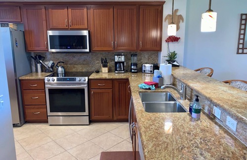 Waikoloa Apartment | Private Penthouse Getaway At Waikoloa Beach Resort 5 minutes from A-Bay Beach
