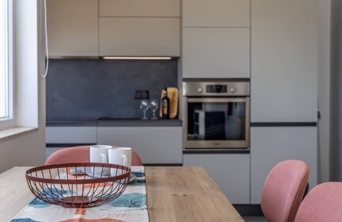 St. Andrew's Apartment | Private Penthouse with Spa Bath Pembroke St Julians