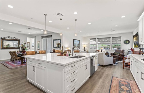 La Quinta House | Private Pickleball Court/Misters/Hot Tub/Pool, Luxe La Quinta Home!
