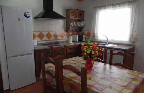 Conil de la Frontera House | Private pool, outdoor kitchen and bar, free Wi-Fi, brick barbecue, shady verandas - Casa David -