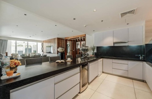 Cherngtalay Apartment | Private Pool Residence with 5 bedrooms, 500 sqm size, 3 min walk to Surin Beach