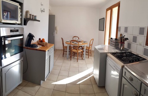 Les Pennes-Mirabeau Villa | PRIVATE POOL VILLA WITH ALL COMFORTS