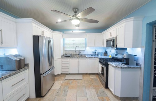 Welches House | Private Pool | 3 Mins to Welches Beach | BBQ