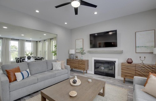 Kemp House | Private Pool and Guest House Spacious Kemp Home!